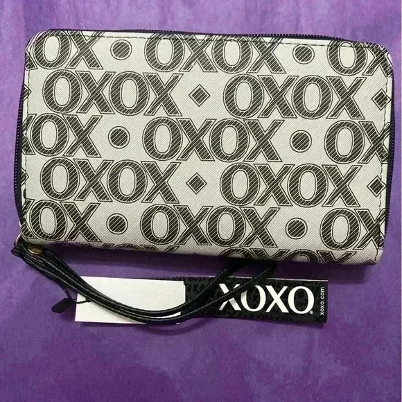 XOXO Wristlet Wallet - Your choice all three NWT - Picture 5 of 14
